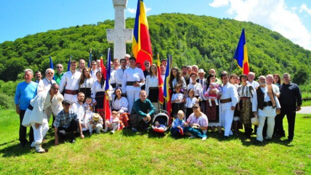   Se împlinesc anul acesta 25 de ani de la sfințirea crucii monumentale ridicată în incinta Mânăstirii Brâncoveanu din Sâmbăta […]
